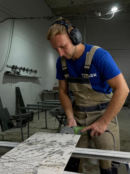 Услуги мастера резчика 