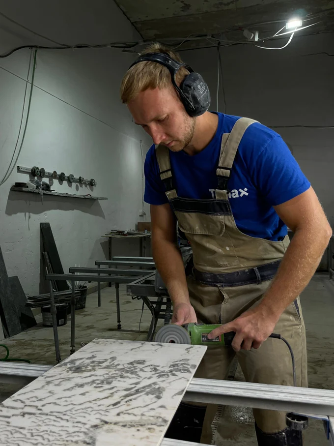 Услуги мастера резчика 